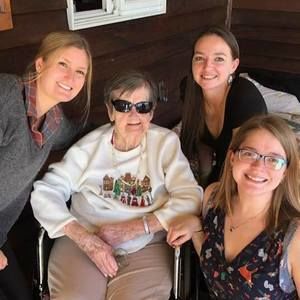 Meet your Posher, Abby